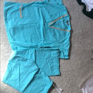 Urbane scrub outfit XS